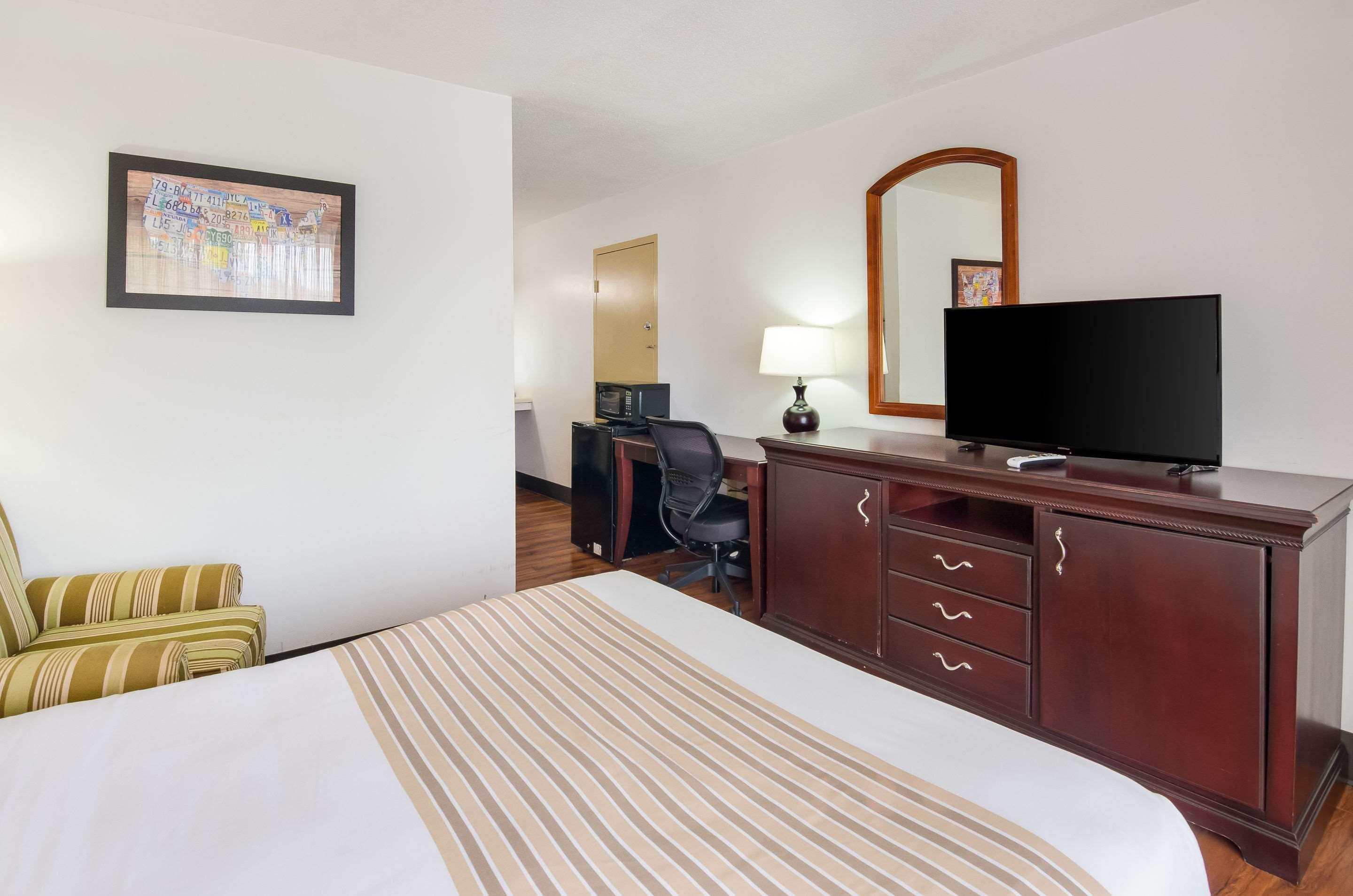 Econo Lodge Marion I-81 Extérieur photo