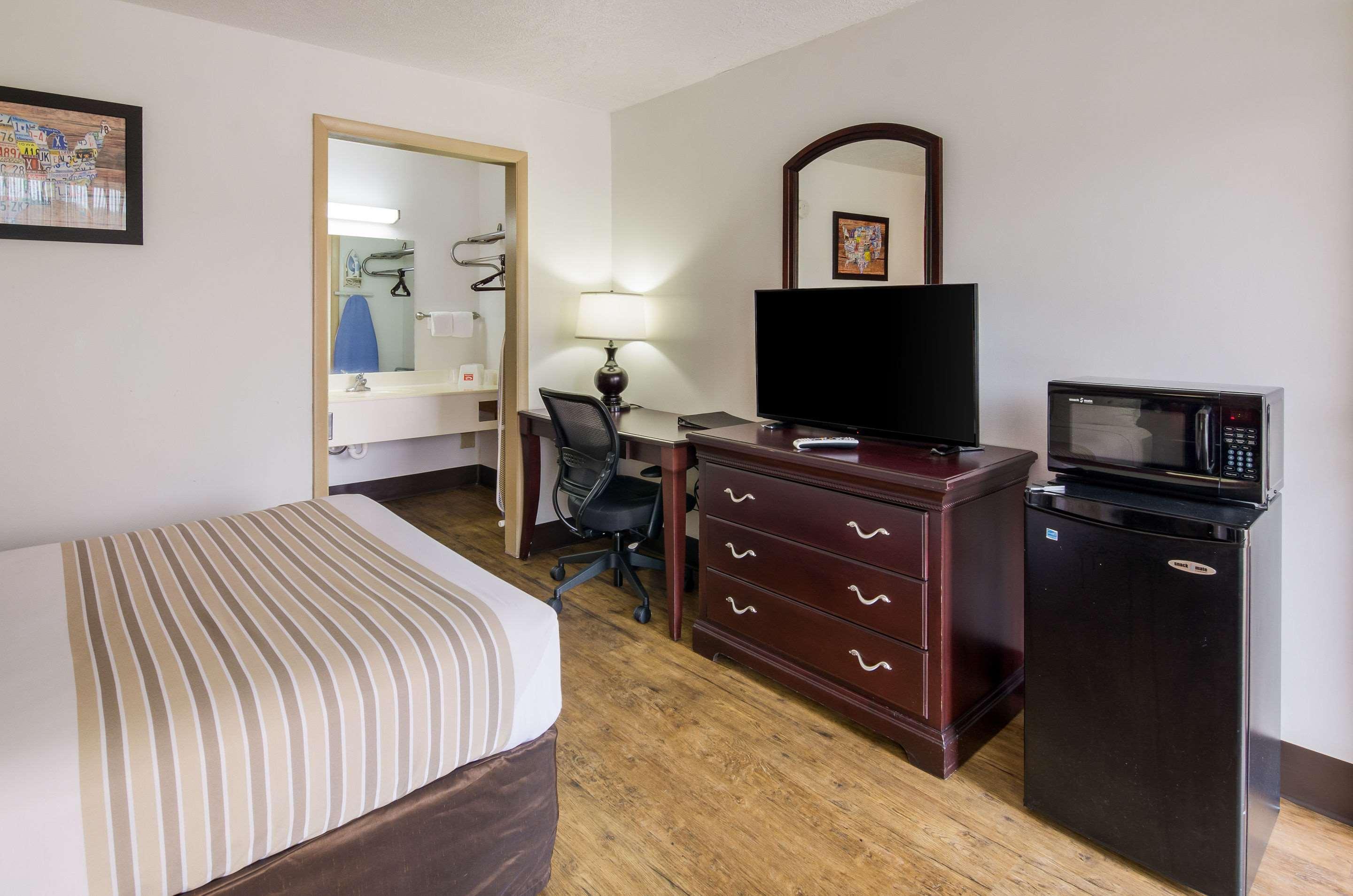 Econo Lodge Marion I-81 Extérieur photo